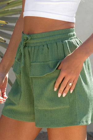 Green Flap Pocket Casual Drawstring Shorts